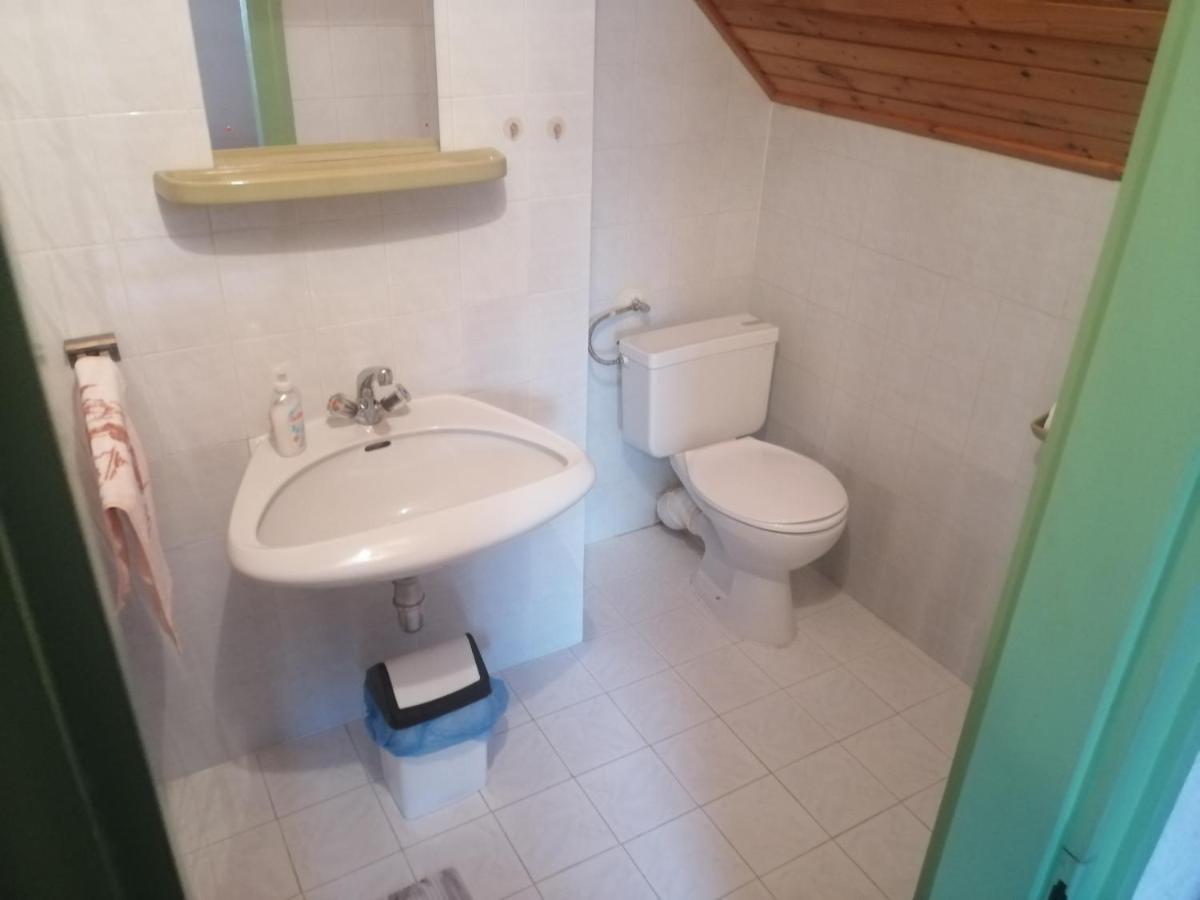 Palinkas Jo Reggelt! Apartment Heviz Ngoại thất bức ảnh